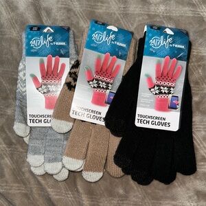 NWT Touchscreen Tech Gloves Set